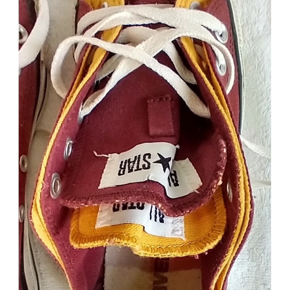 VTG Converse All Stars Chuck Taylor Maroon Gold sneakers - Unisex  sz 8 W sz 6 M - Picture 3 of 8